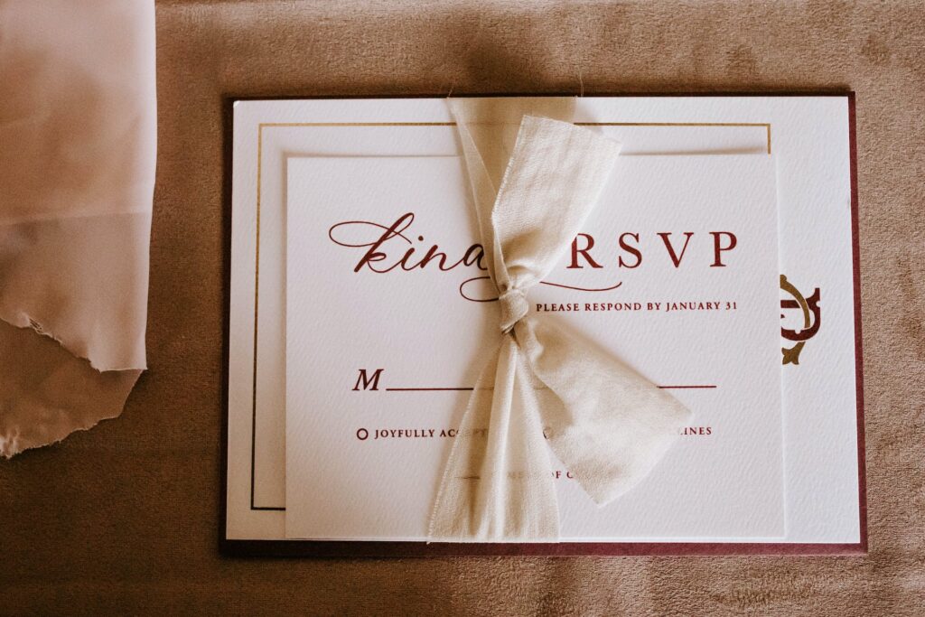 Comment créer une invitation originale à un mariage ?