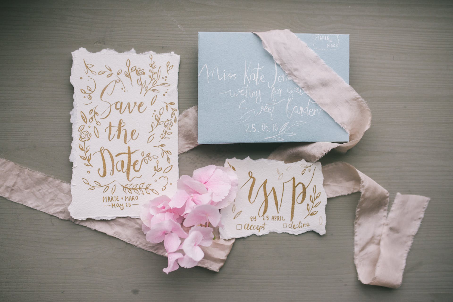 Combien de temps avant son mariage envoyer les invitations ?